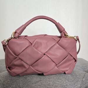 Stylish Mauve Woven Shoulder Bag